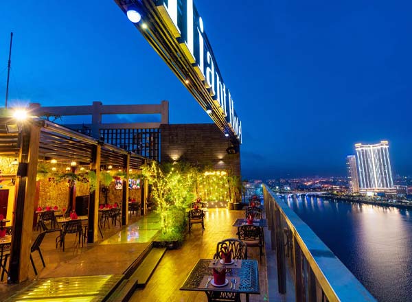 브릴리언트 톱 바 Brilliant Top Bar 다낭