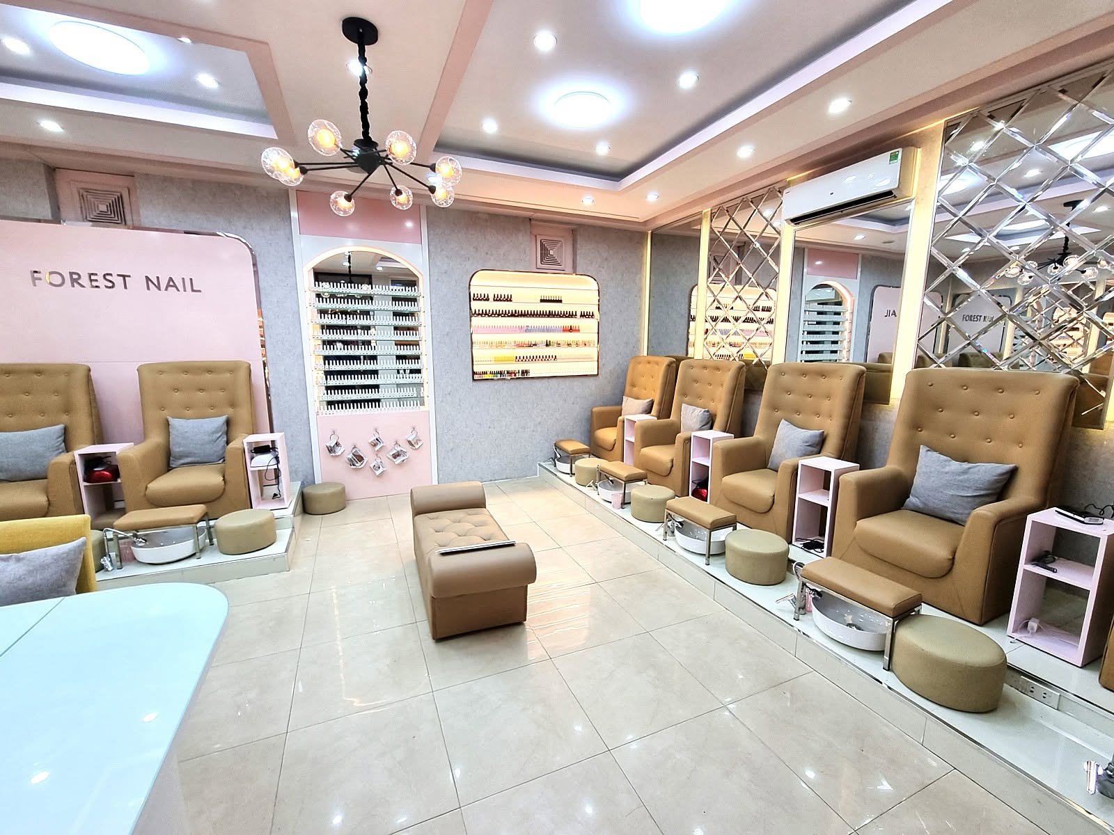 포레스트 마사지 & 네일 Forest Massage & Nail 다낭