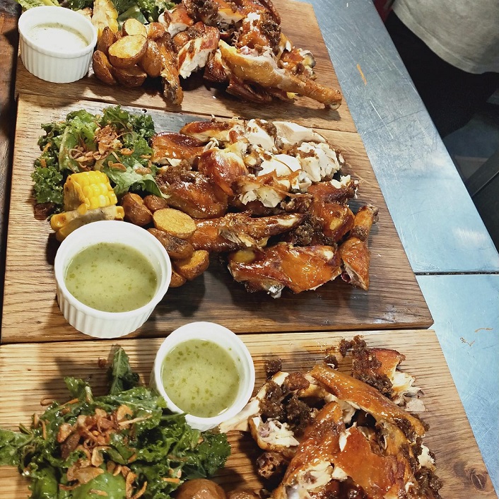 반 하우스 BBQ & 비어 (Barn House) 달랏