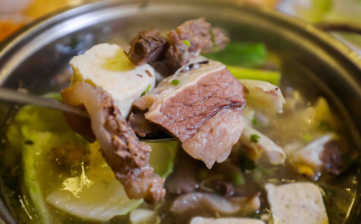 꺼우 풍 콴 Cậu Phùng Quán 달랏