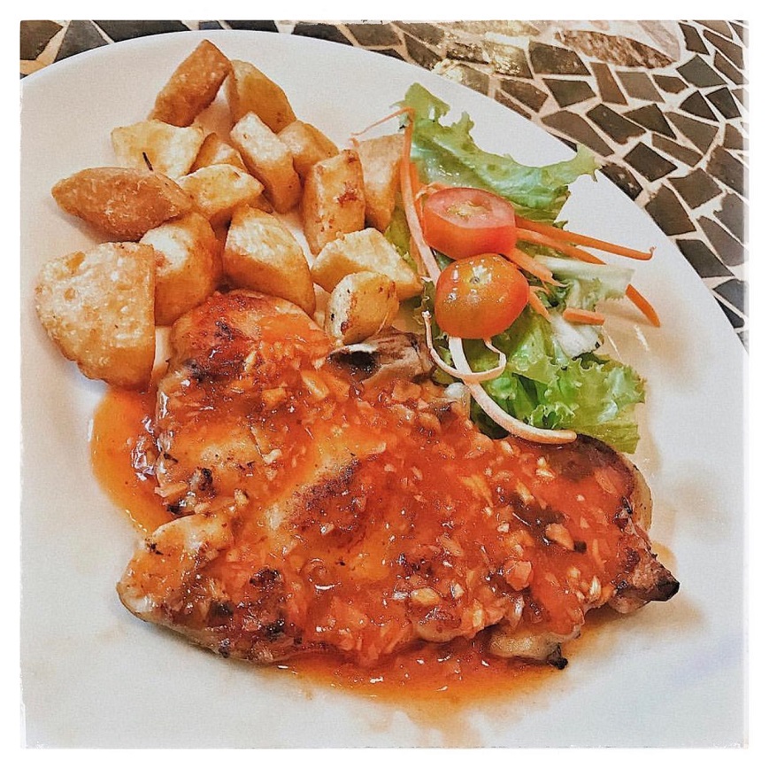 구미 치킨 스테이크 Gummy Chicken Steak 달랏