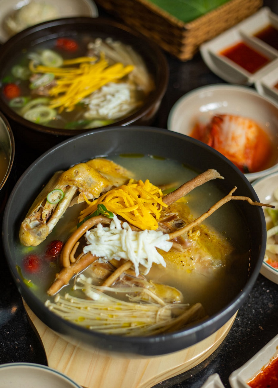 맘스 키친 (Mom's Kitchen 한식당)