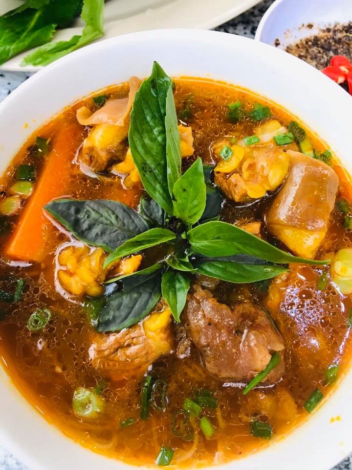 럽 보 엇 히엠 Lẩu Bò Ớt Hiểm 달랏