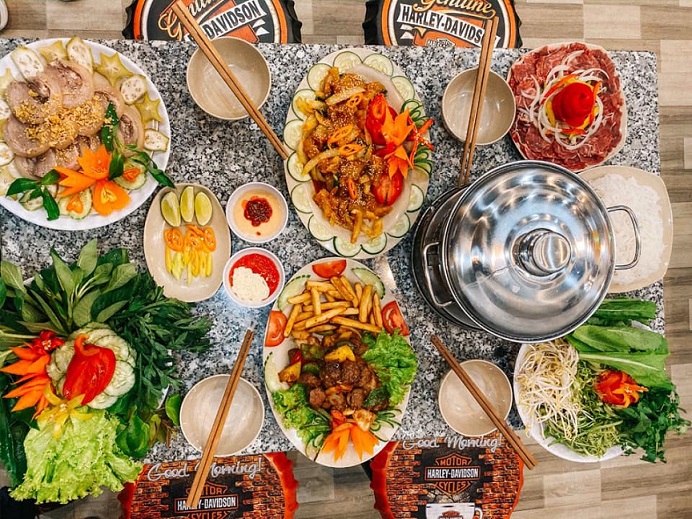 럽 보 엇 히엠 Lẩu Bò Ớt Hiểm 달랏