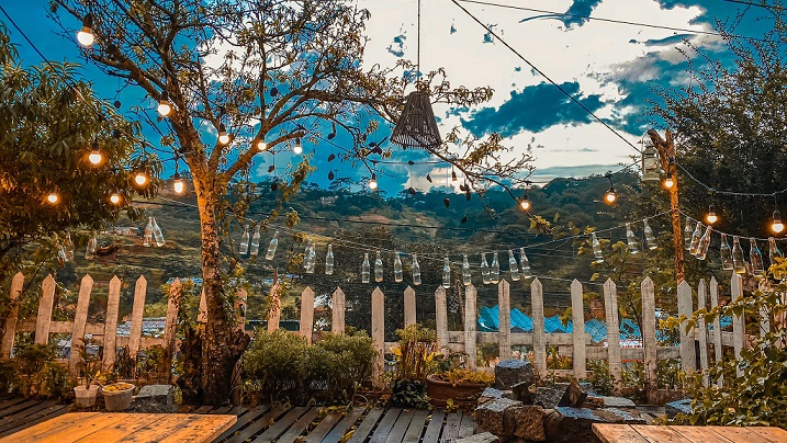 뚝뚝 치킨 Tiệm gà Túk Túk 달랏