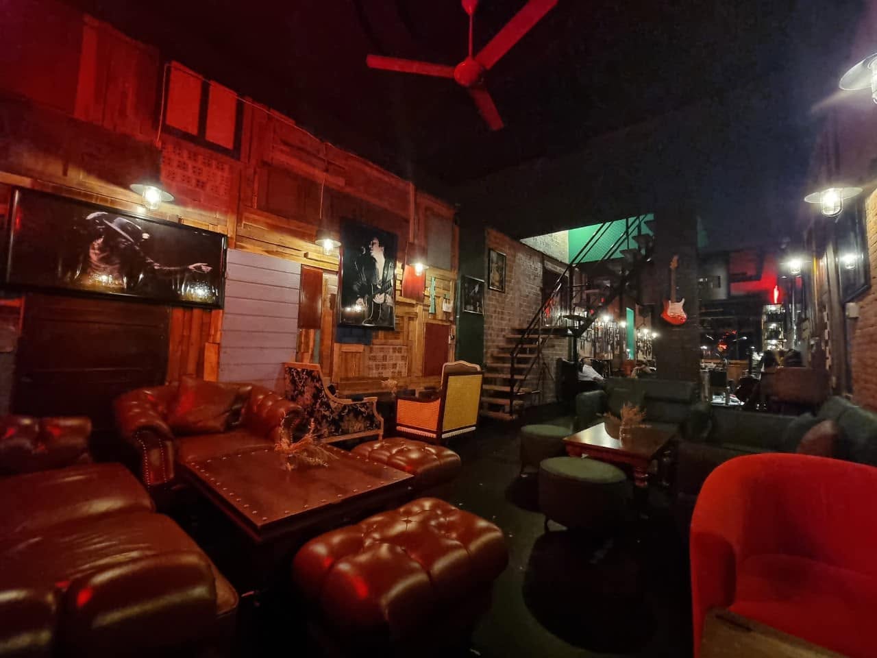 미잭 바 나트랑 (MiJack Bar)