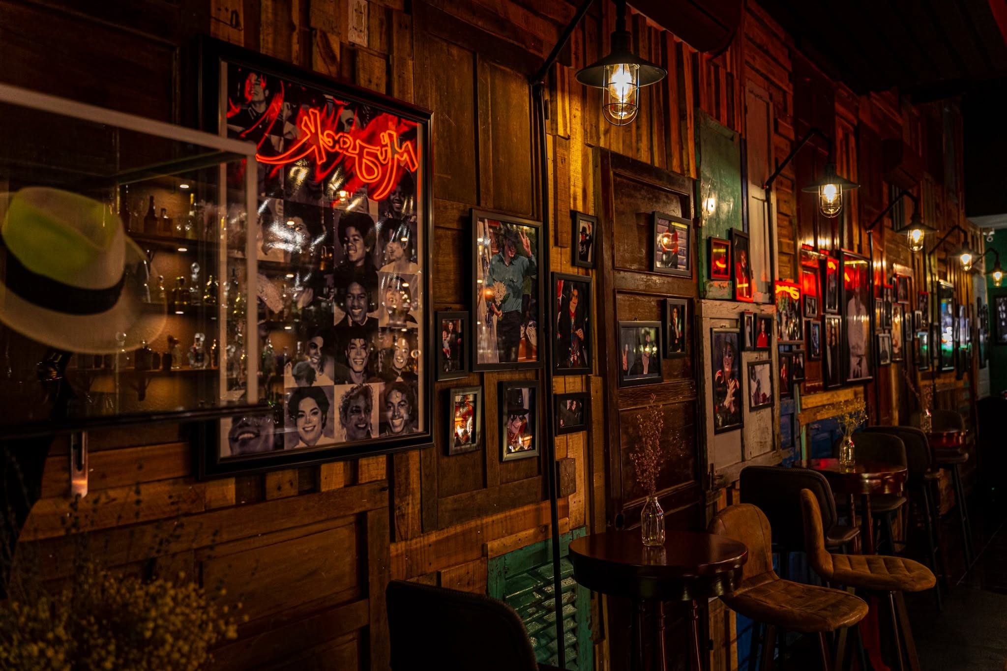 미잭 바 나트랑 (MiJack Bar)