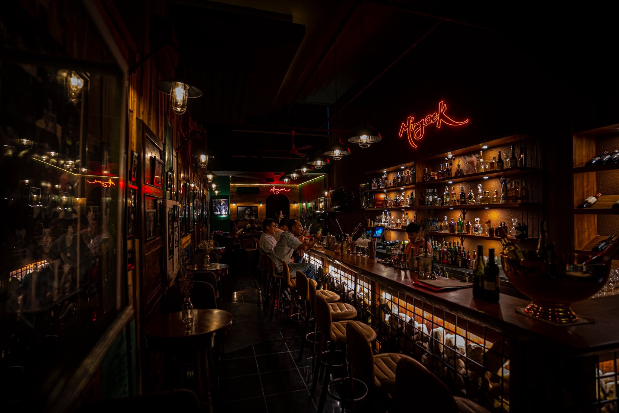 미잭 바 나트랑 (MiJack Bar)