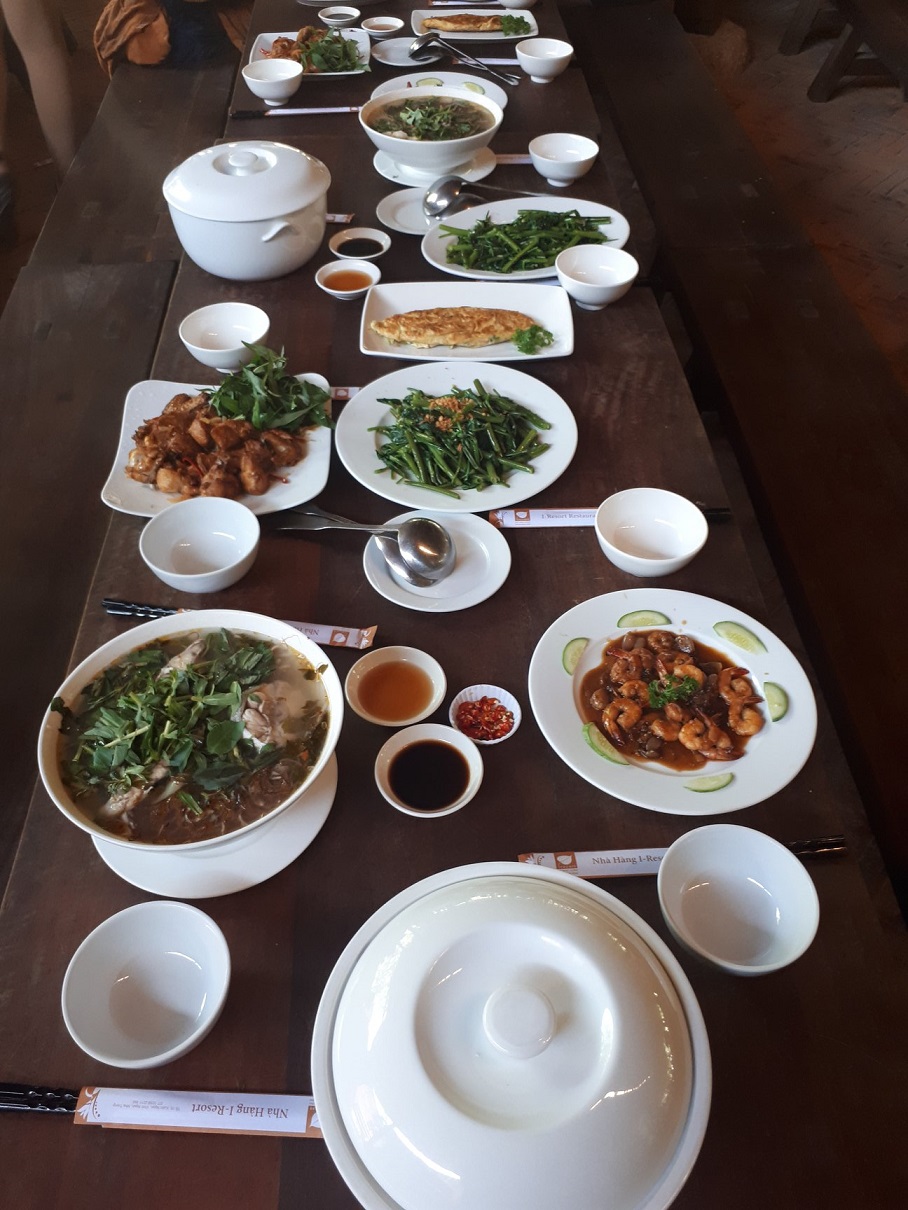와이바 아이리조트 Y-Bar I-Resort 냐짱