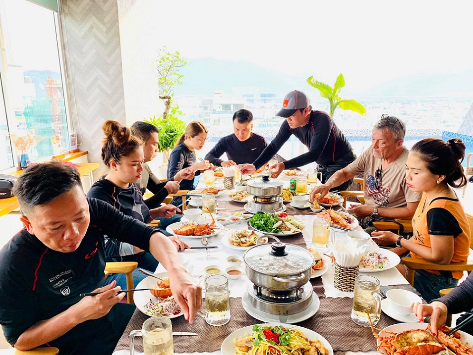 레스 짬 호텔 레스토랑 Le’s Cham Hotel Restaurant 냐짱