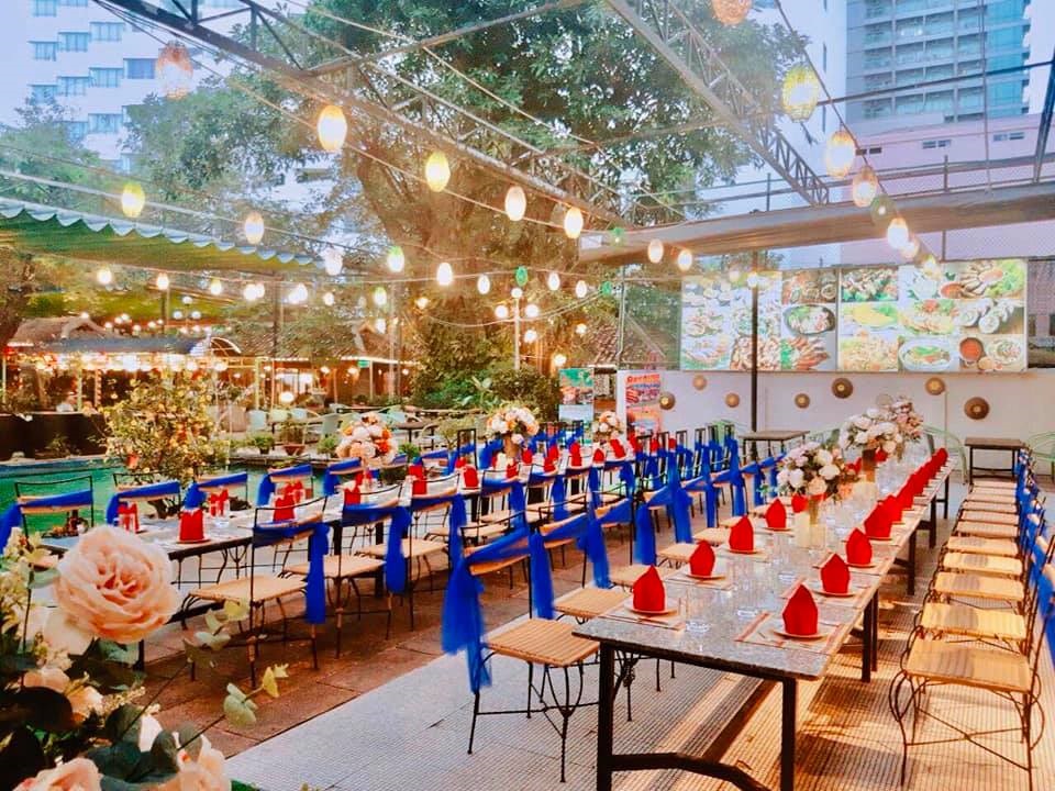 풀 뷔페 예르신 나짱 Pool Buffet Nha Trang