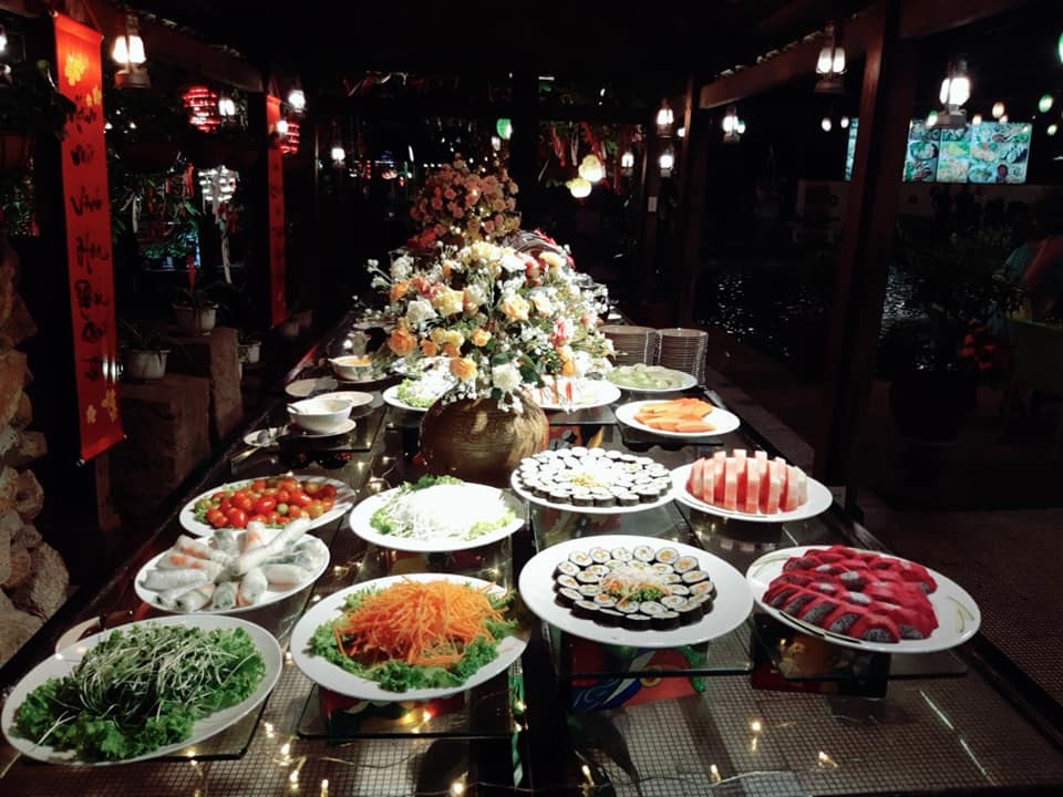 풀 뷔페 예르신 나짱 Pool Buffet Nha Trang