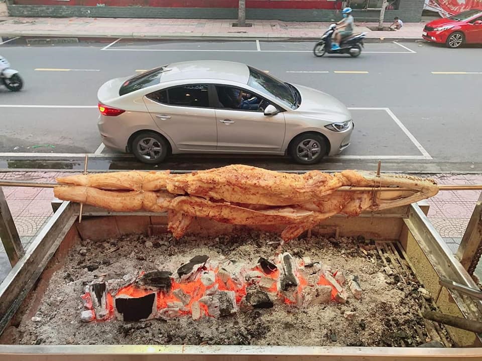 풀 뷔페 예르신 나짱 Pool Buffet Nha Trang