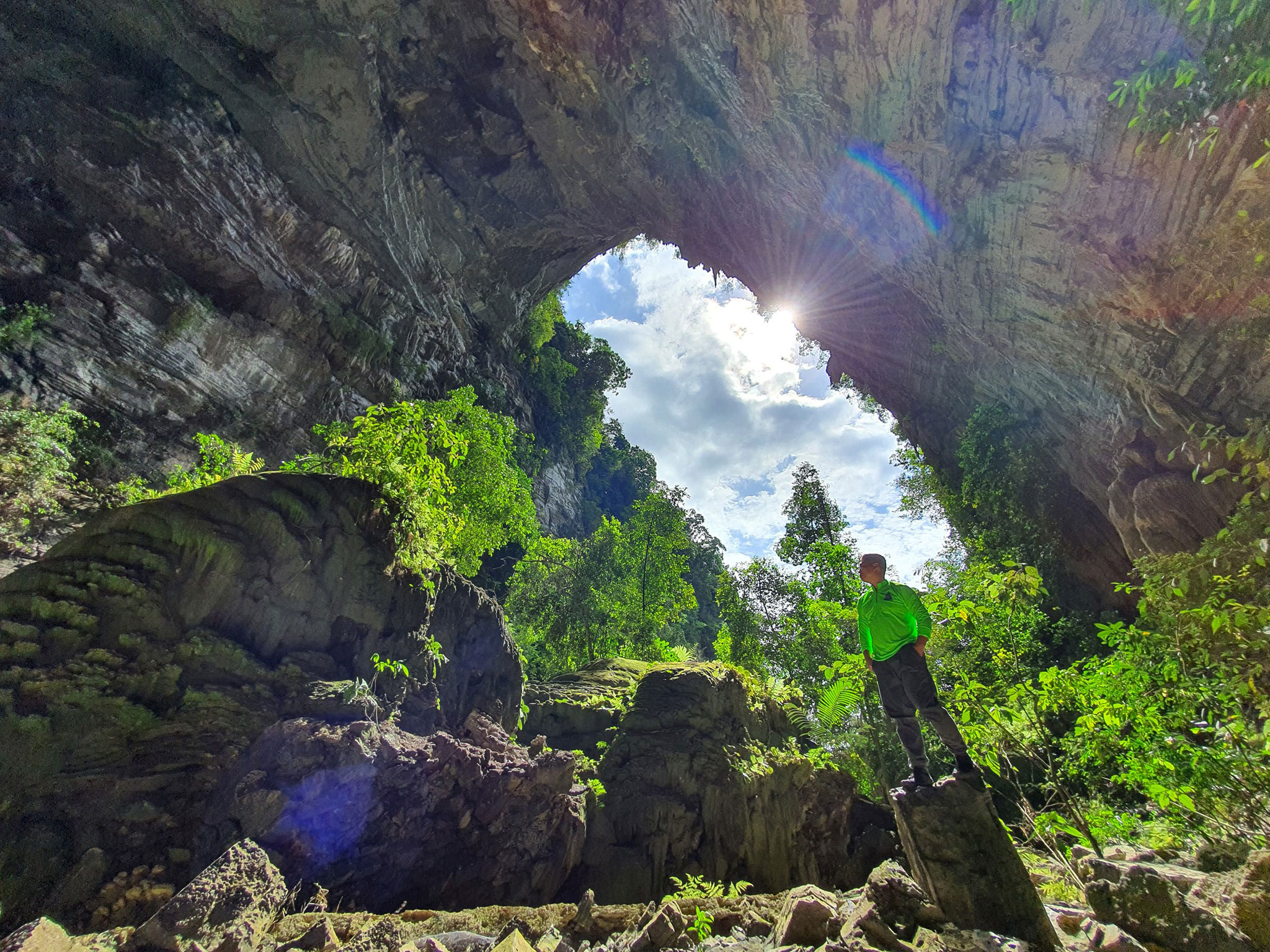 투란 동굴 내부 탐사 Exploring inside the Tu Lan Caves