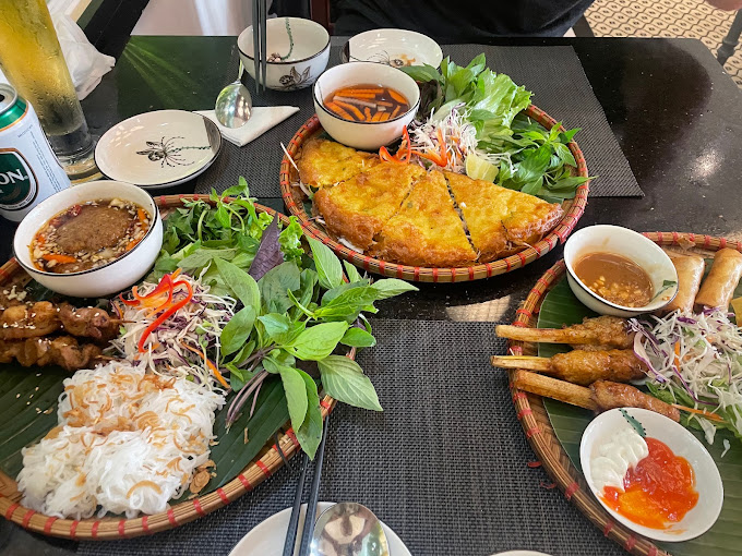 마담프엉 식당 Madam Phuong Restaurant