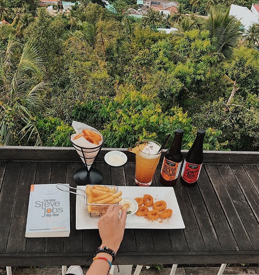 추온추온 비스트로 바 Chuồn Chuồn Bistro & Bar 푸꾸옥