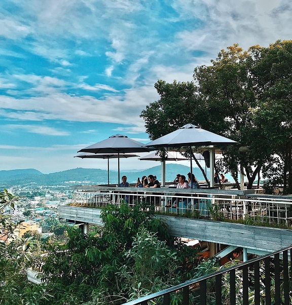 추온추온 비스트로 바 Chuồn Chuồn Bistro & Bar 푸꾸옥