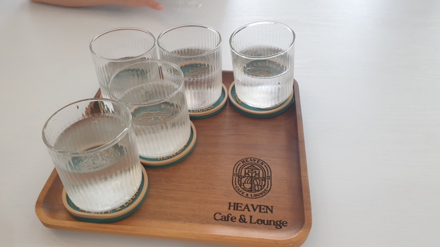 헤븐 카페 & 라운지 (Heaven Cafe & Lounge)
