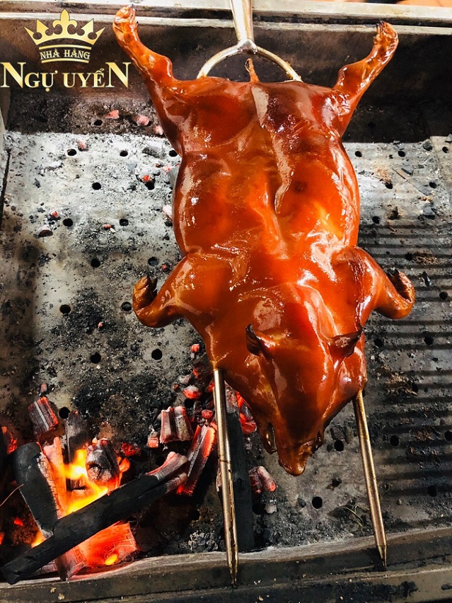 응으 우옌 레스토랑 Nhà hàng Ngự Uyển 푸꾸옥