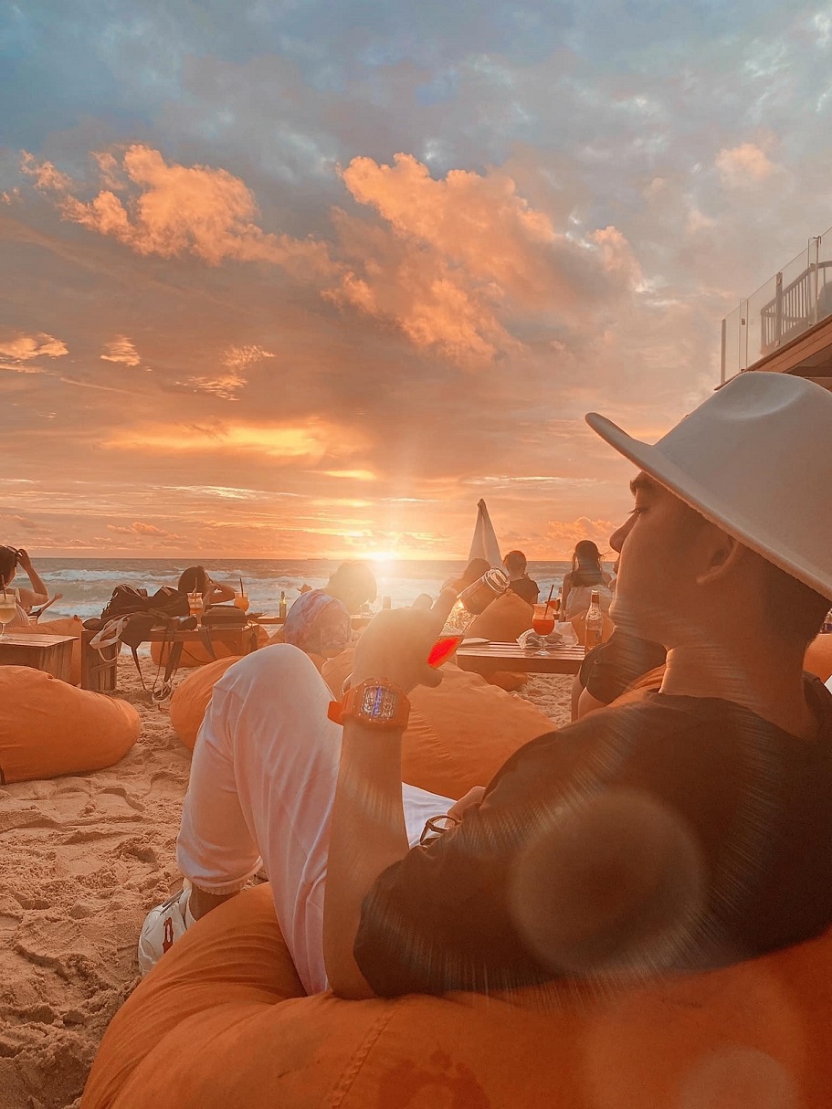 옥센 비치 바 클럽 OCSEN Beach Bar & Club 푸꾸옥