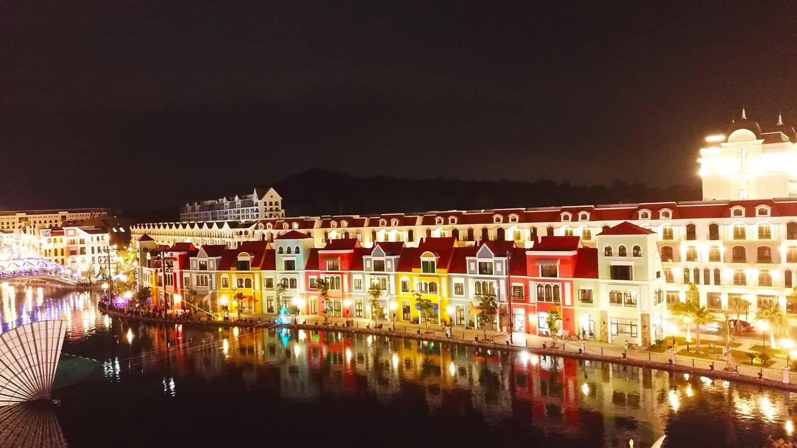 Colors of Venice 공연 (그랜드 월드, 푸꾸옥)
